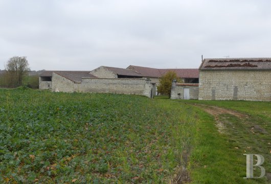 character properties France poitou charentes   - 5