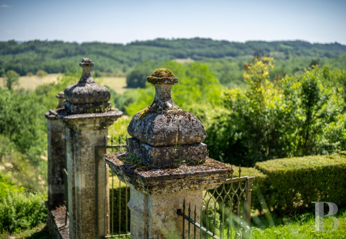 chateaux a vendre aquitaine   - 30