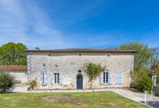 character properties France poitou charentes   - 2