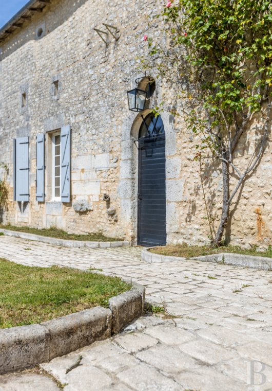 character properties France poitou charentes   - 3