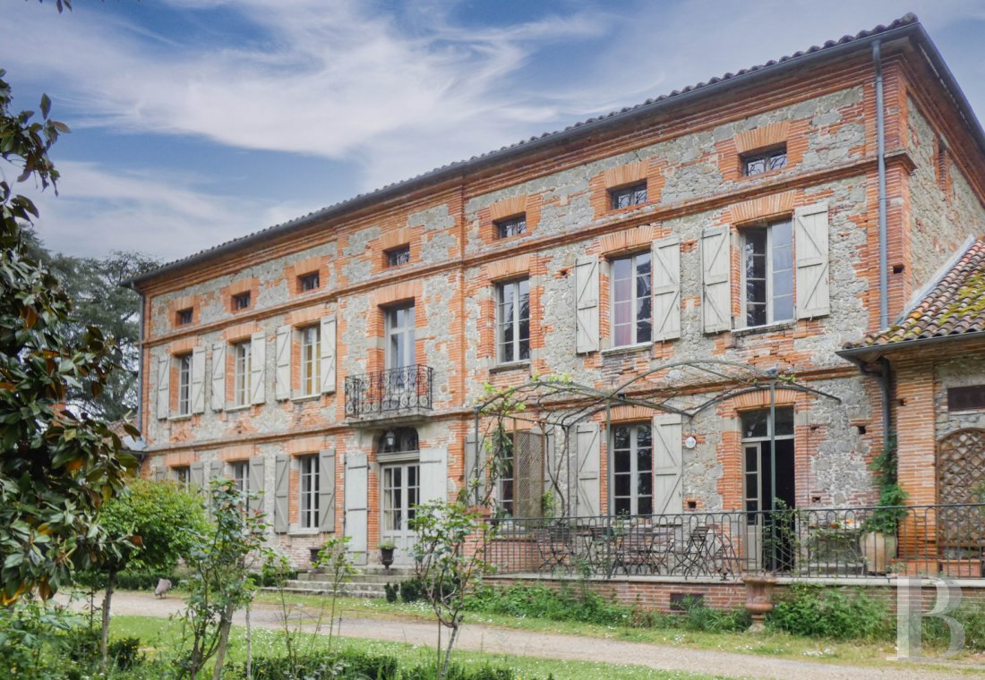 character properties France midi pyrenees   - 2