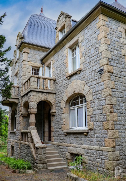 character properties France brittany   - 3