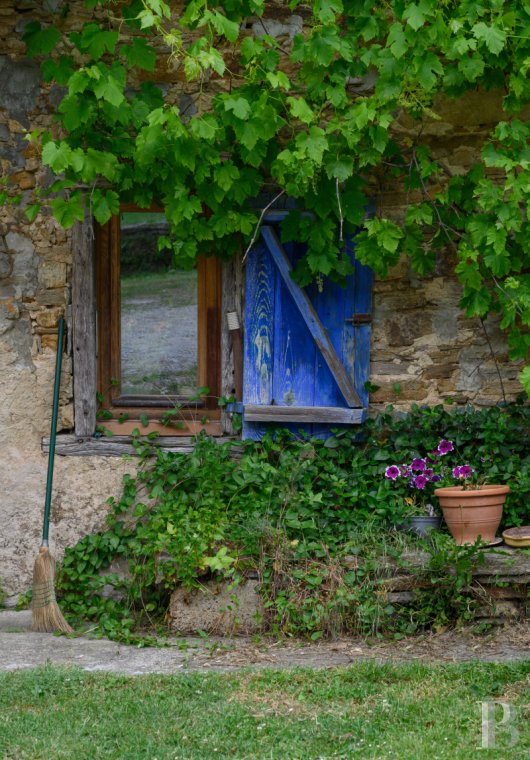 vieilles maisons francaises languedoc roussillon   - 11