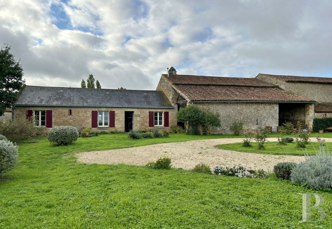 maisons de caractere a vendre pays de loire   - 9