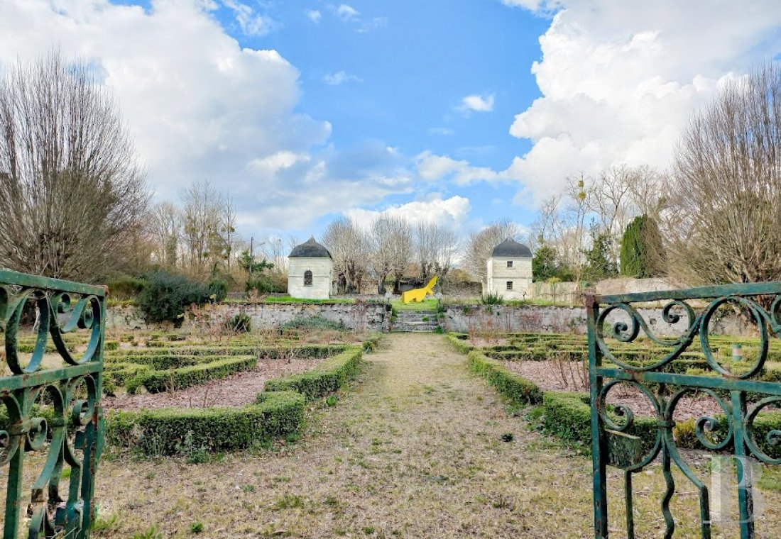 chateaux a vendre centre val de loire   - 17