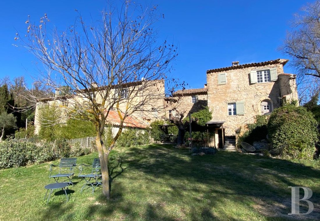 character properties France provence cote dazur   - 2