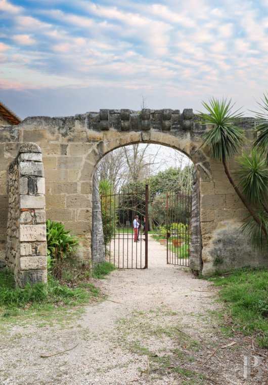 castles for sale France provence cote dazur   - 11