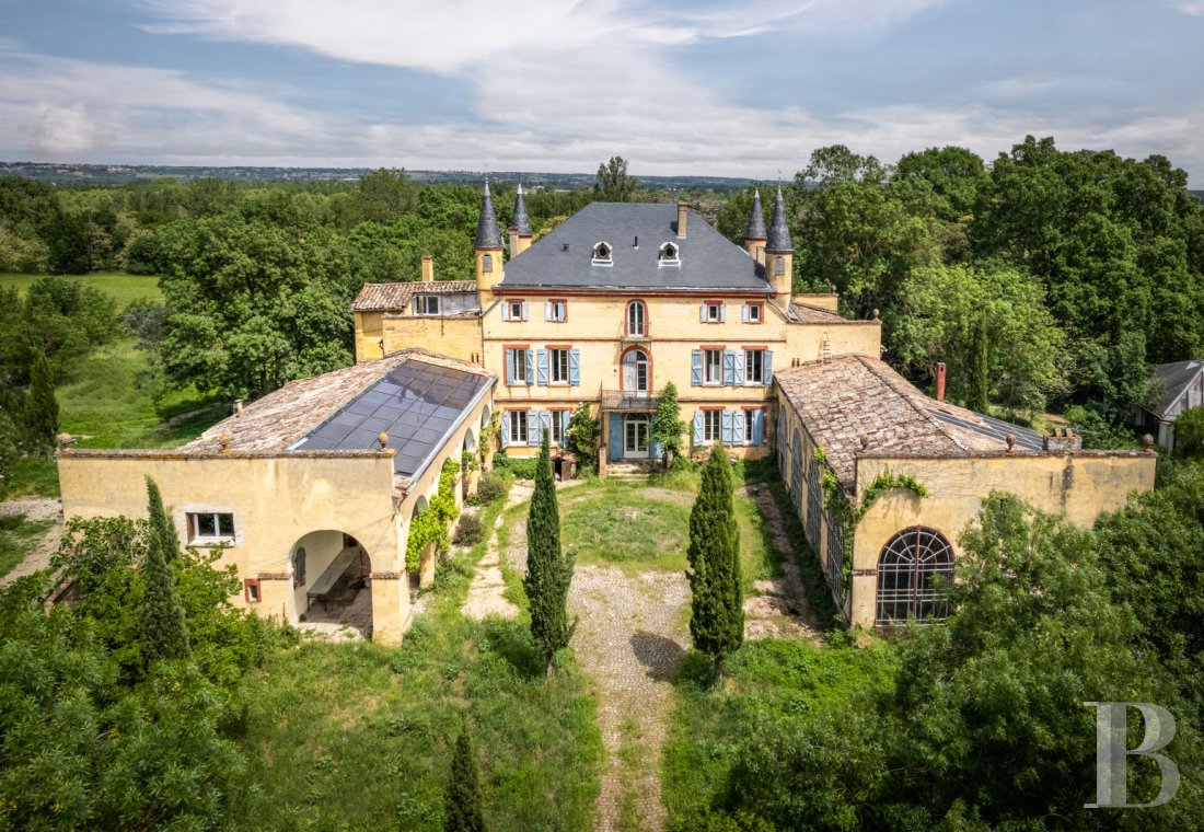 chateaux for sale France midi pyrenees   - 2