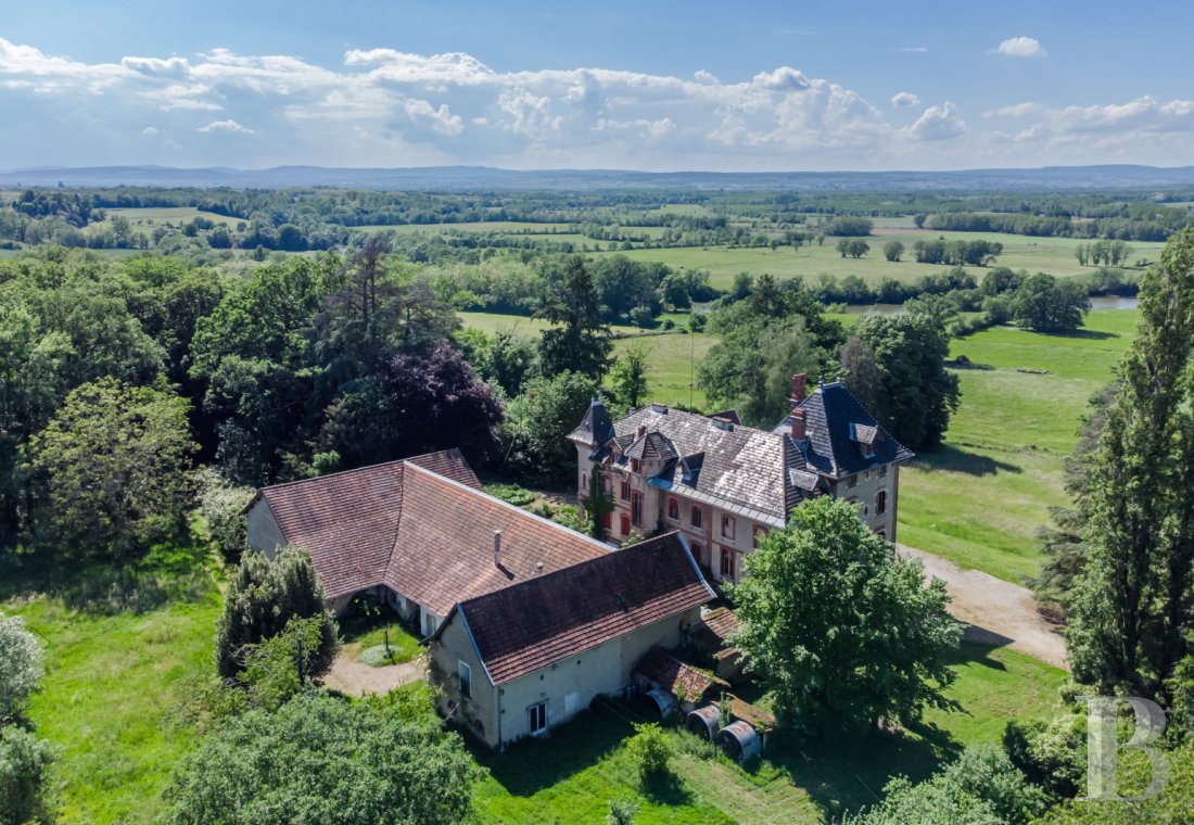 chateaux for sale France burgundy   - 18