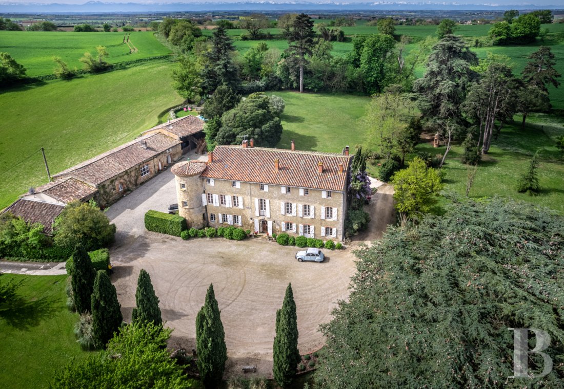 chateaux for sale France midi pyrenees   - 2