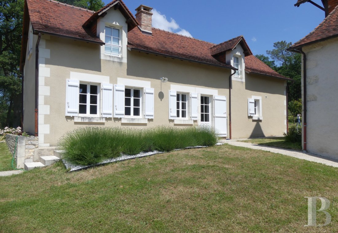 character properties France poitou charentes   - 2