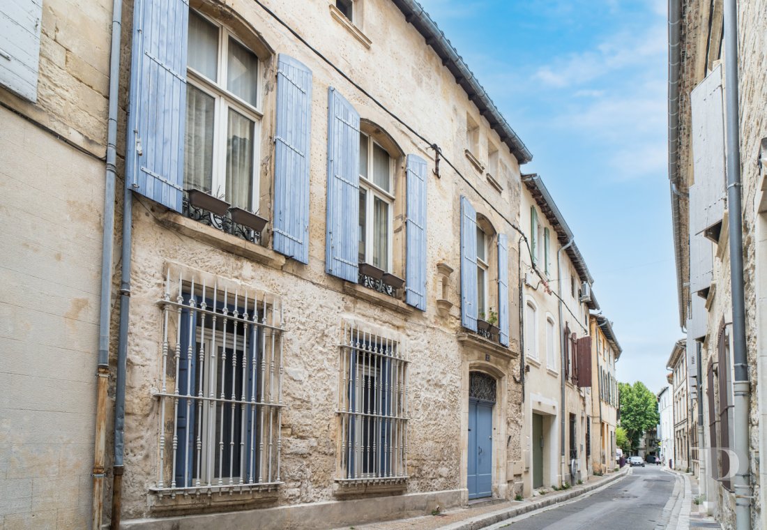 character properties France provence cote dazur   - 1