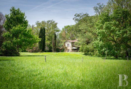 character properties France midi pyrenees   - 4