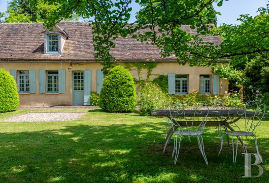 vieilles maisons francaises bourgogne   - 7