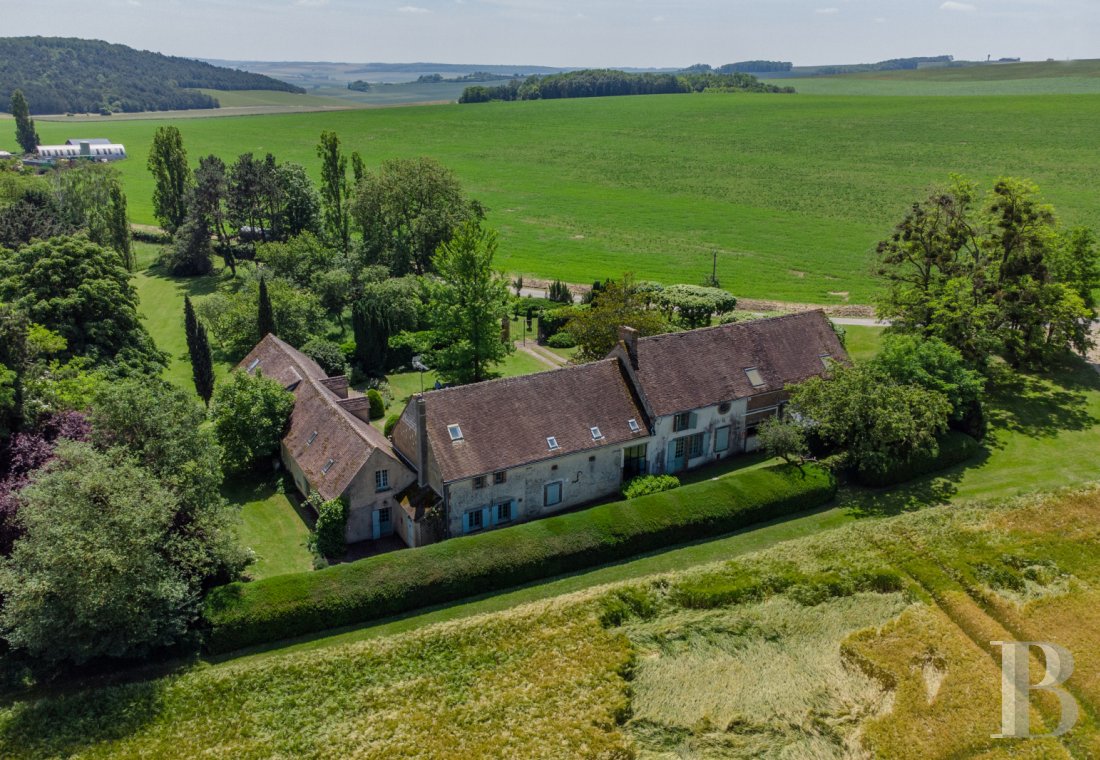 vieilles maisons francaises bourgogne   - 1