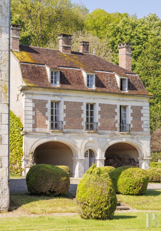 chateaux for sale France burgundy   - 19