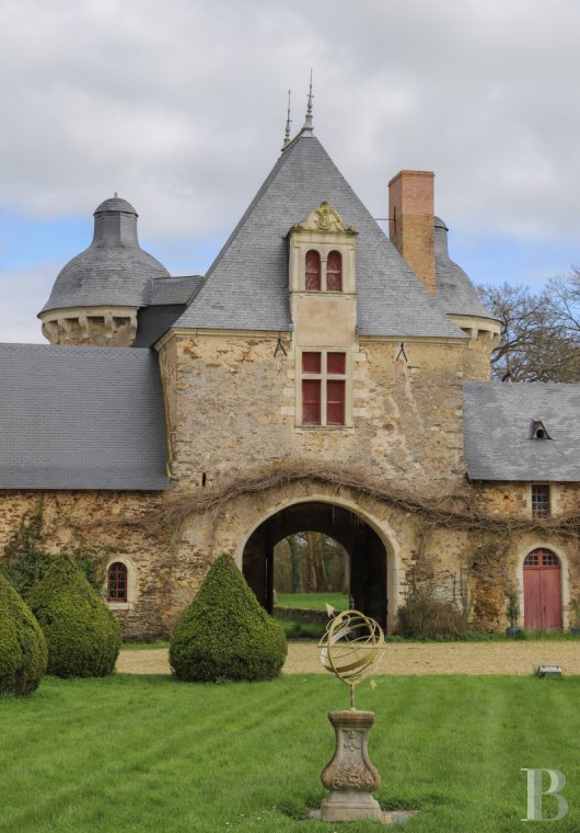 chateaux for sale France pays de loire   - 6