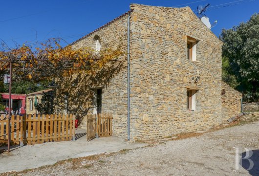 character properties France provence cote dazur   - 4