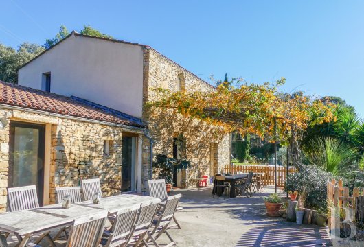 character properties France provence cote dazur   - 2