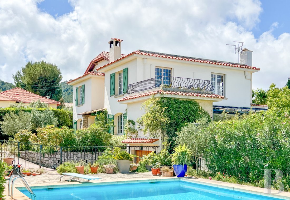 character properties France provence cote dazur   - 2