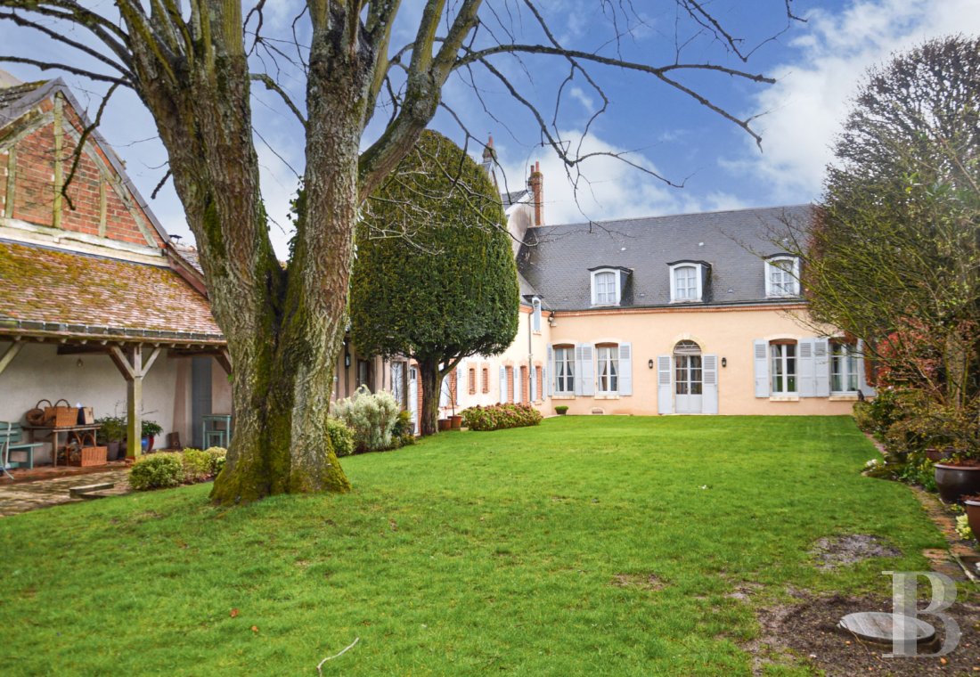 character properties France center val de loire   - 21