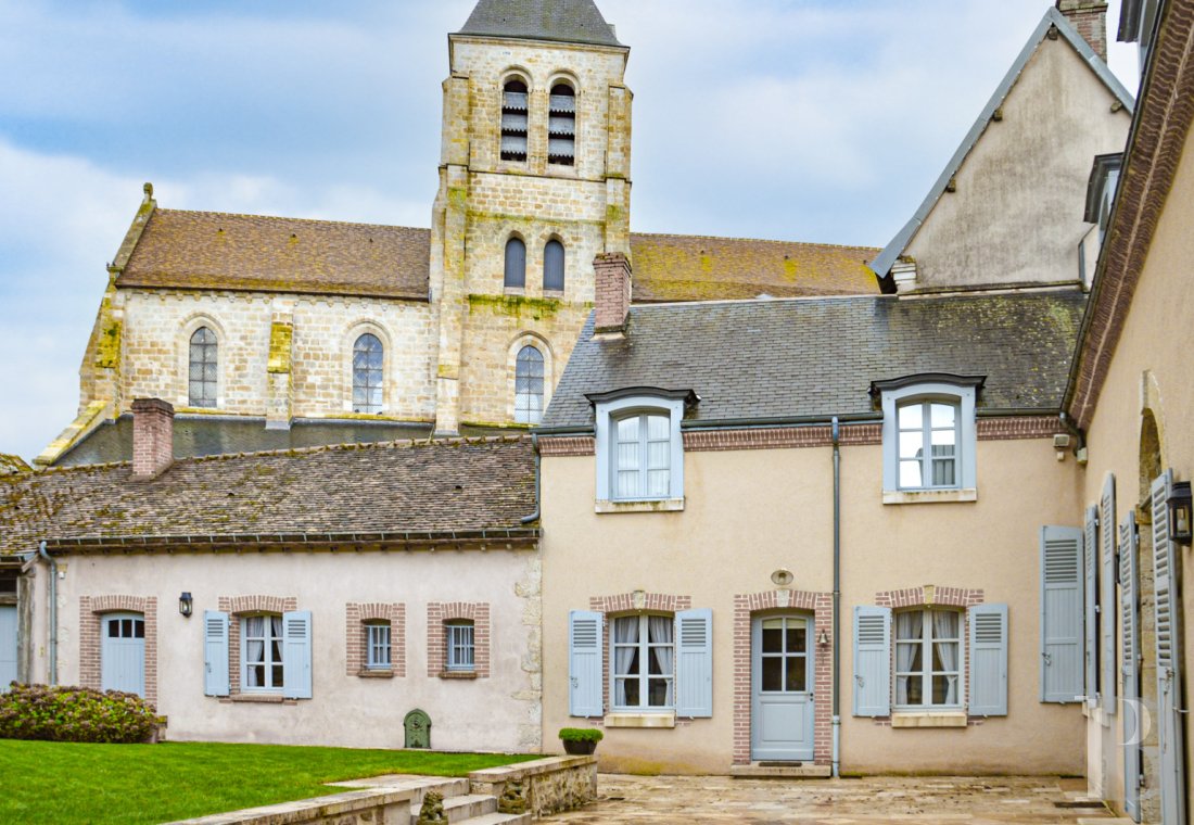 character properties France center val de loire   - 3