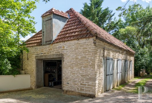 manoirs a vendre bourgogne   - 24