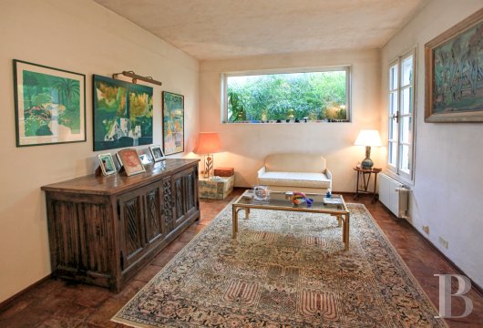 character properties France provence cote dazur   - 7