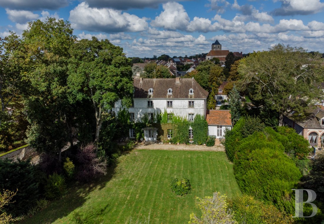 Manors for sale - ile-de-france - A grand house steeped in history, nestled in the village of Ozouer-le-Voulgis in France’s Seine-et-Marne department, just 40 minutes from Paris by rail or road