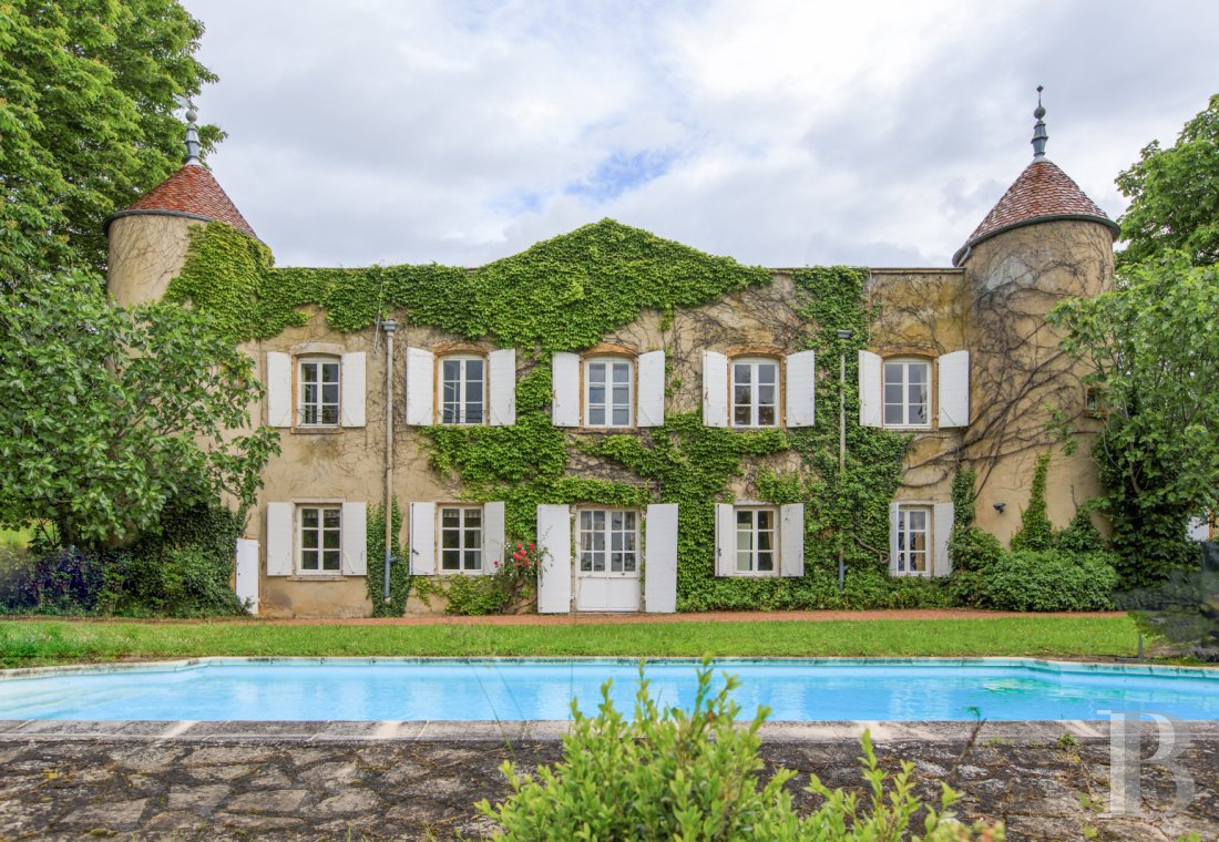 Castles / chateaux for sale - rhones-alps - In the Monts du Lyonnais region, less than 40 kilometres from Lyon,  a 17th-century chateau, its grounds, guesthouse and swimming pool