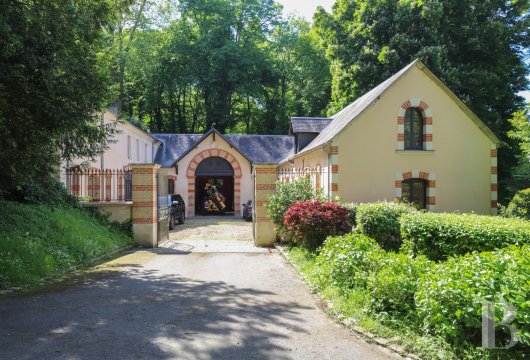 chateaux for sale France pays de loire   - 24