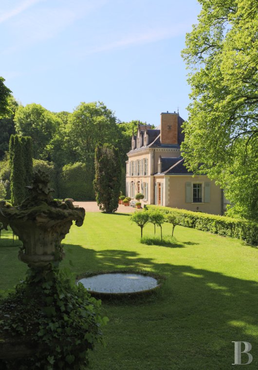 chateaux for sale France pays de loire   - 27