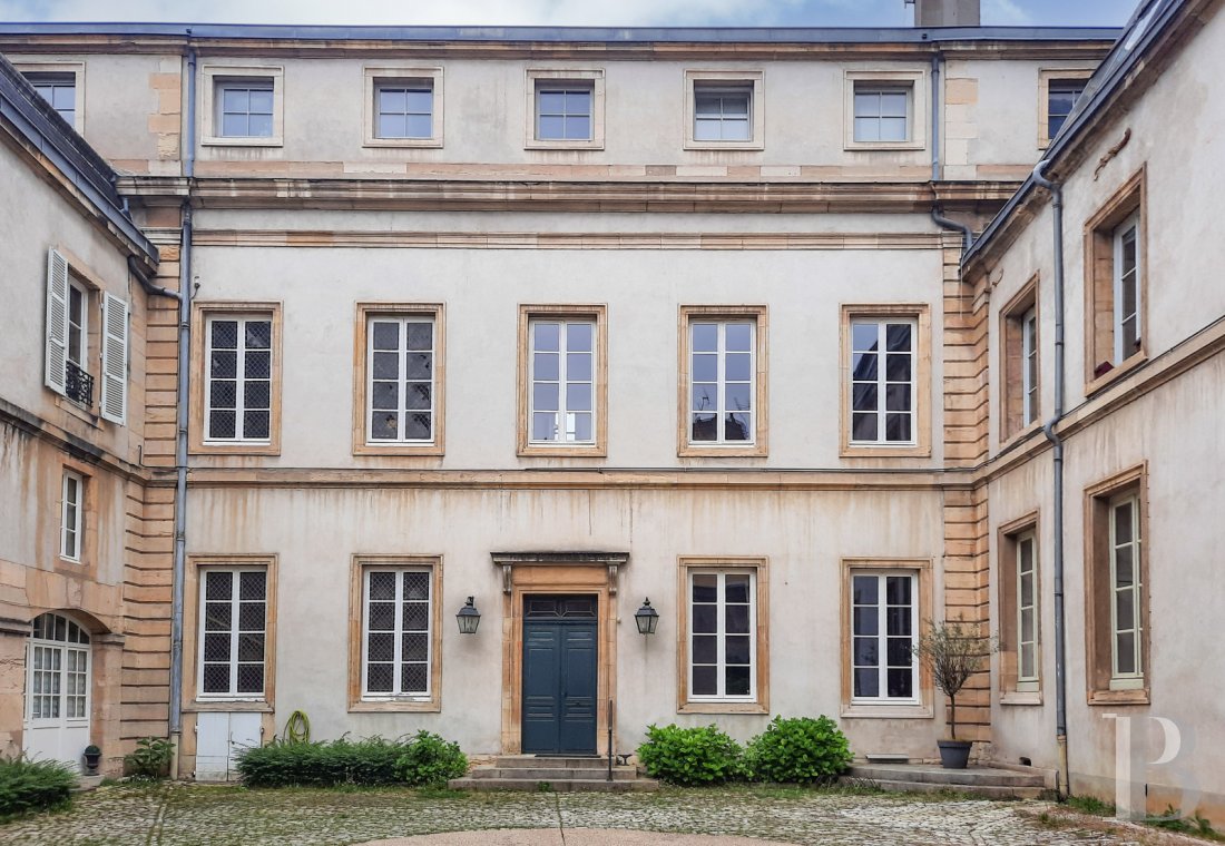 mansion houses for sale France burgundy   - 1