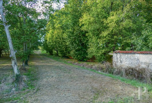 vieilles maisons francaises poitou charentes   - 8