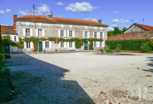 vieilles maisons francaises poitou charentes   - 4