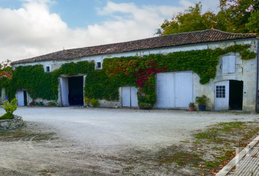 vieilles maisons francaises poitou charentes   - 9