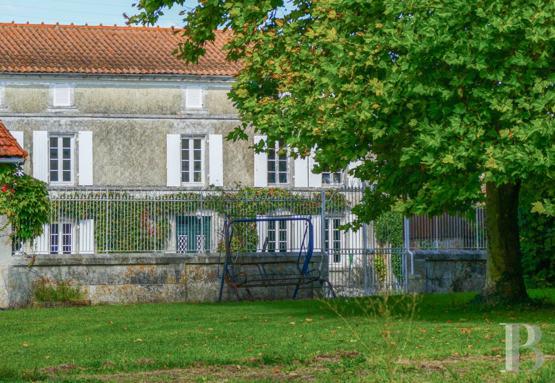 vieilles maisons francaises poitou charentes   - 2