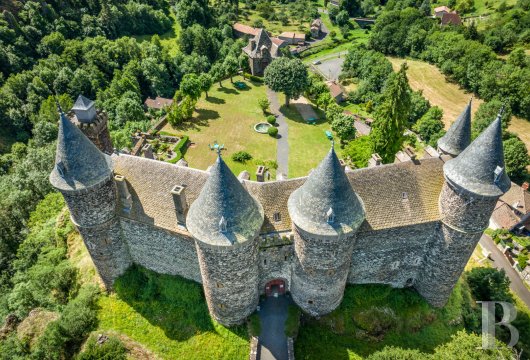 chateaux a vendre auvergne   - 3