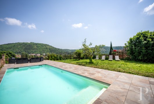 character properties France midi pyrenees   - 16