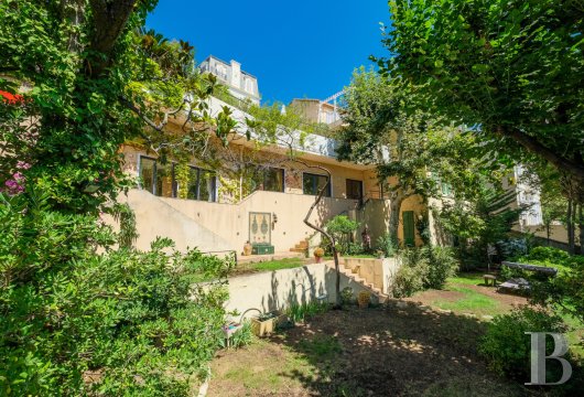 character properties France provence cote dazur   - 3