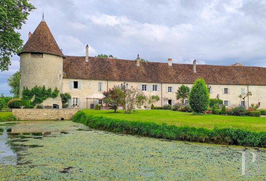 chateaux for sale France franche comte   - 4