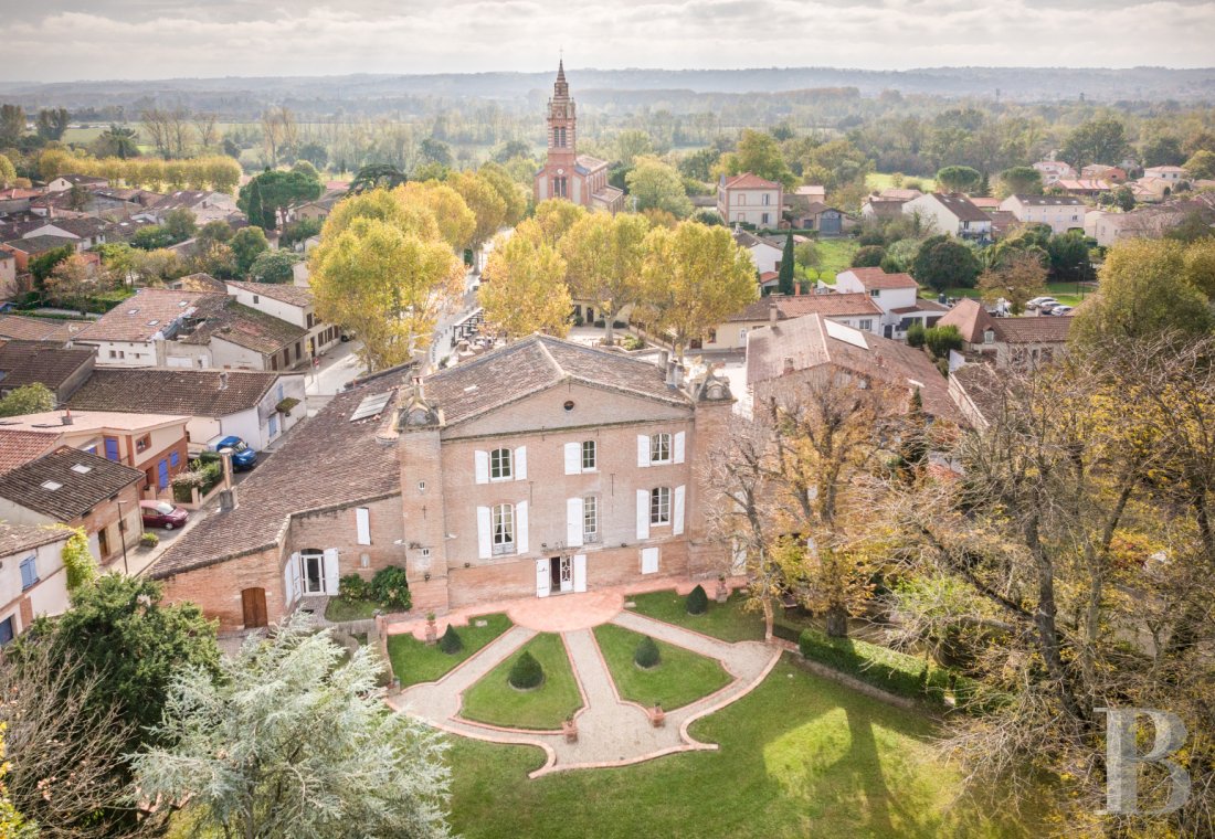 character properties France midi pyrenees   - 1