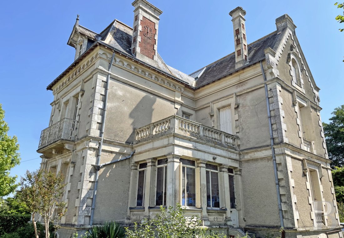 mansion houses for sale France pays de loire   - 1