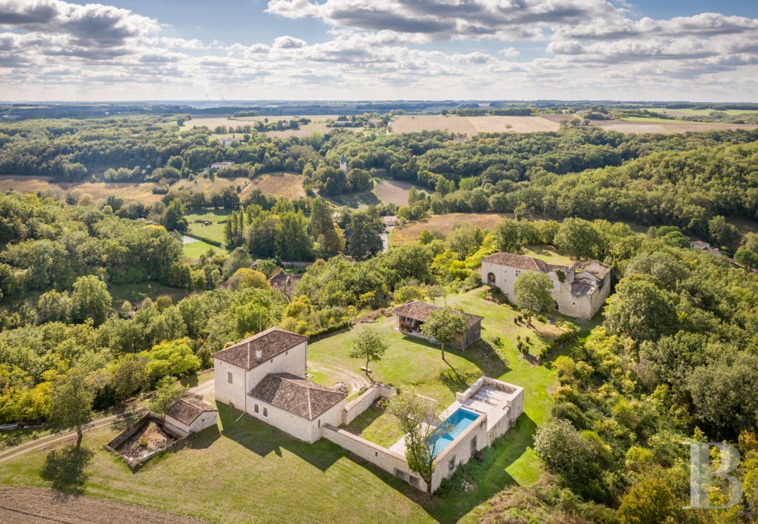 chateaux for sale France midi pyrenees   - 2