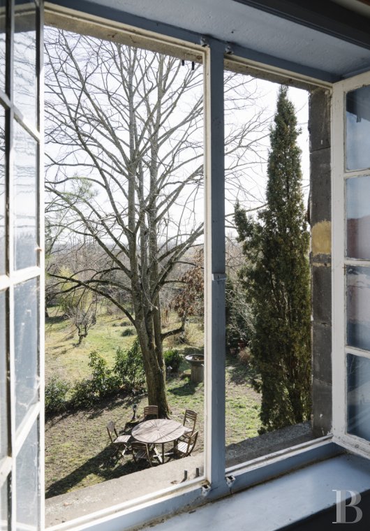 character properties France auvergne   - 10