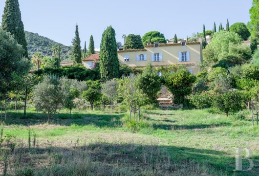 character properties France provence cote dazur   - 3