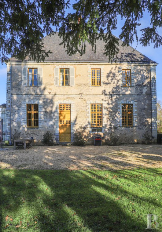 chateaux for sale France pays de loire   - 4