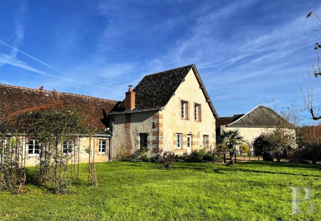 character properties France center val de loire   - 1