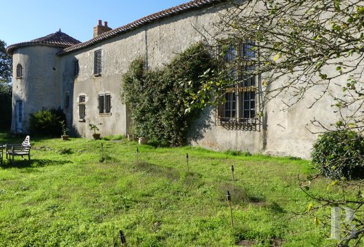 character properties France poitou charentes   - 2