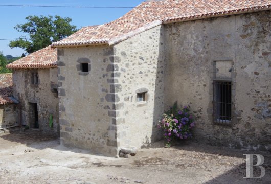 character properties France poitou charentes   - 4